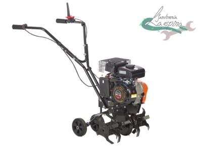 Motoazada para huerto pequeño ANOVA MC100 con motor de gasolina y fresas montadas