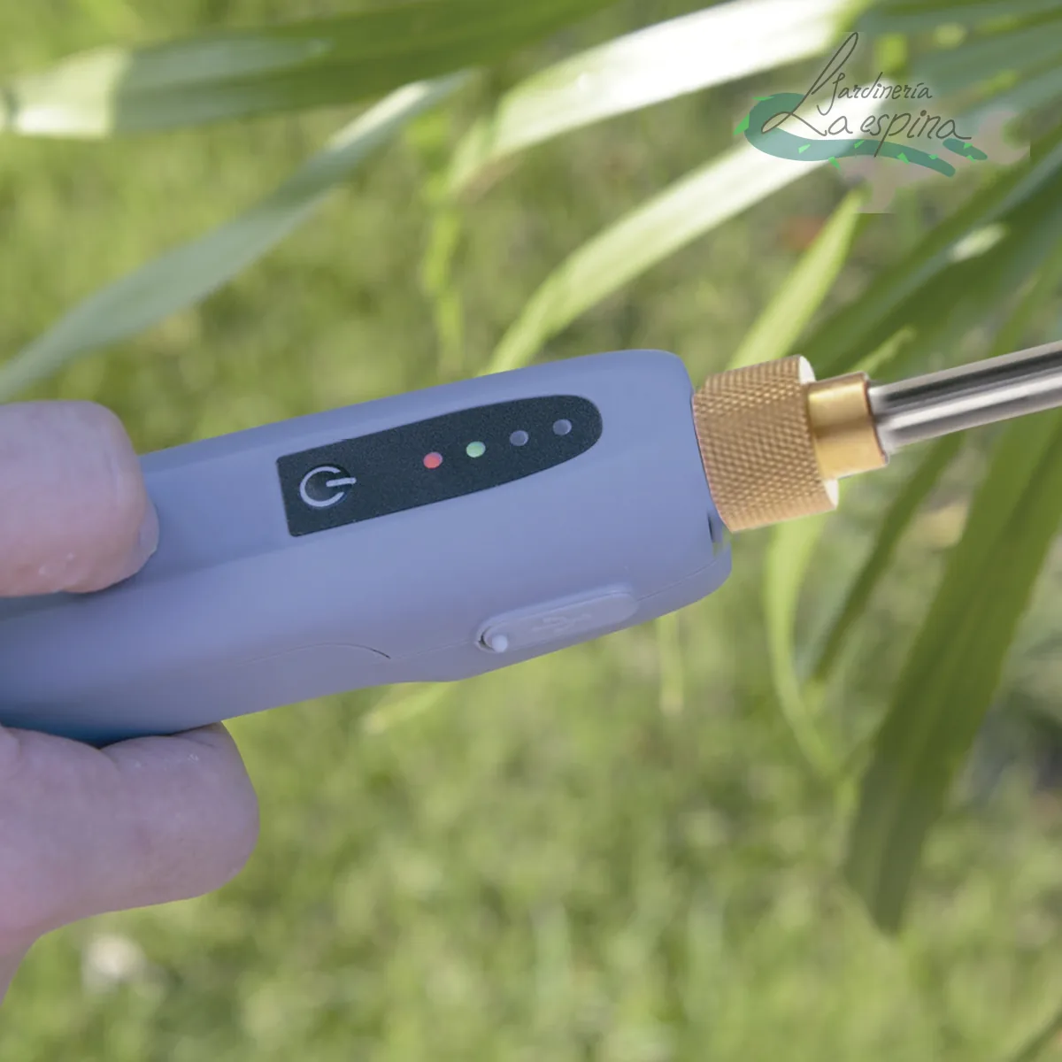 Pulverizador de batería ANOVA P05C de 5 litros con lanza, mango con pantalla LED y correa - vista 4