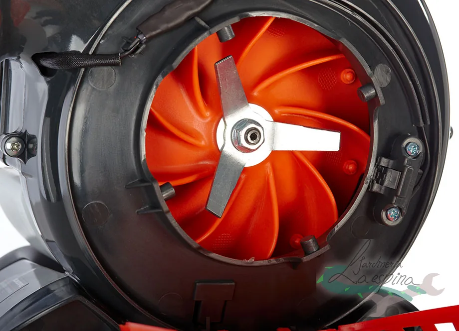 Soplador aspirador de gasolina ANOVA SG2C de 26 cc con tobera de aspiración y saco recogedor - vista 2